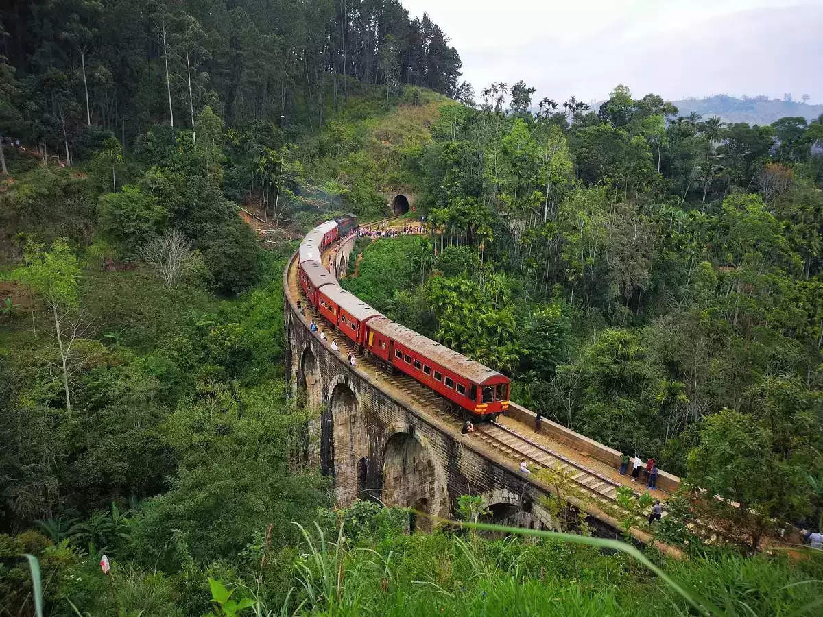 Indian Railways: भारत से किन-किन देशों के लिए ट्रेनें चलती हैं? 1जानिए विदेश यात्रा के लिए रेलवे टिकट कैसे बुक करें..