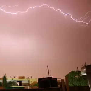 Haryana weather:हरियाणा में फिर लौट सकती है ठंड, 1-2 मार्च को बारिश के आसार; तेज हवाओं के साथ ओले गिरने की है संभावना।