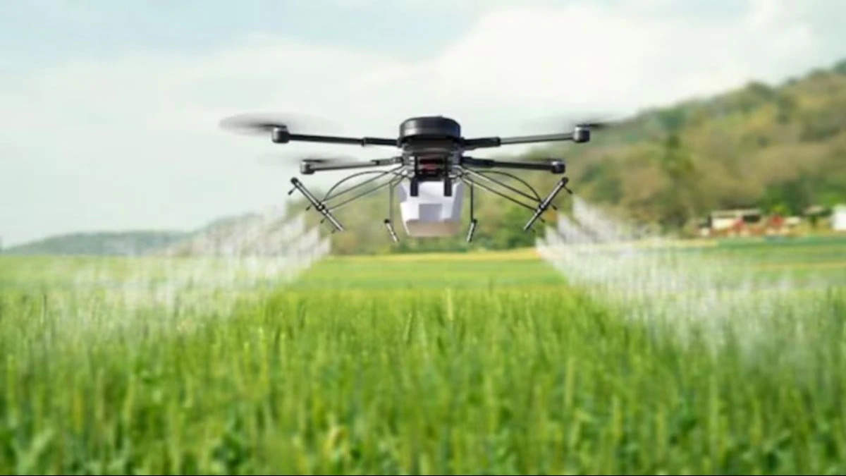 Kisan News: युवा किसानों को मुफ्त मिलेगी ड्रोन चलाने की ट्रेनिंग, यहां कराएं अपना रजिस्ट्रेशन ​​​​​​​