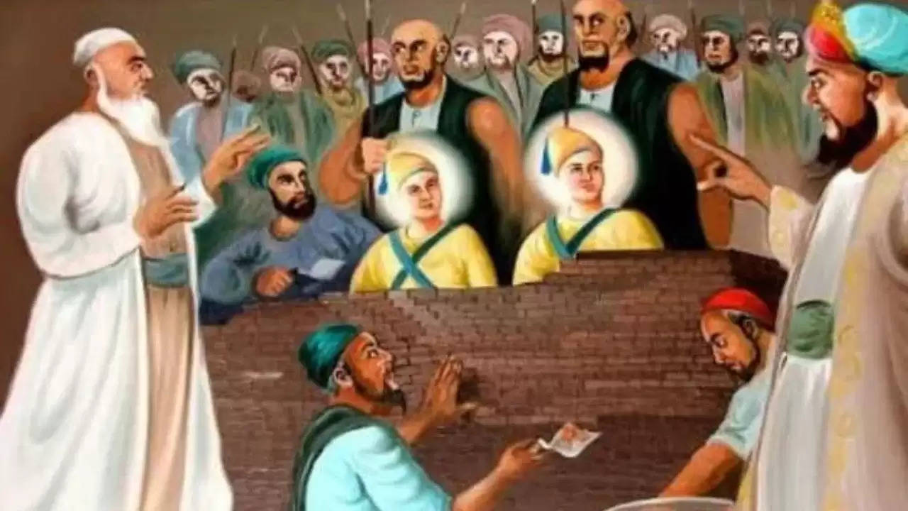 Fatehgarh Sahib: बलिदान सप्ताह-4 साहिबजादों की वीरता और बलिदान को याद करते हुए, जिन्होंने अपने धर्म परिवर्तन को प्रमाणित किया, बलिदान दिया लेकिन मुगल आक्रमणकारियों के सामने झुके नहीं।