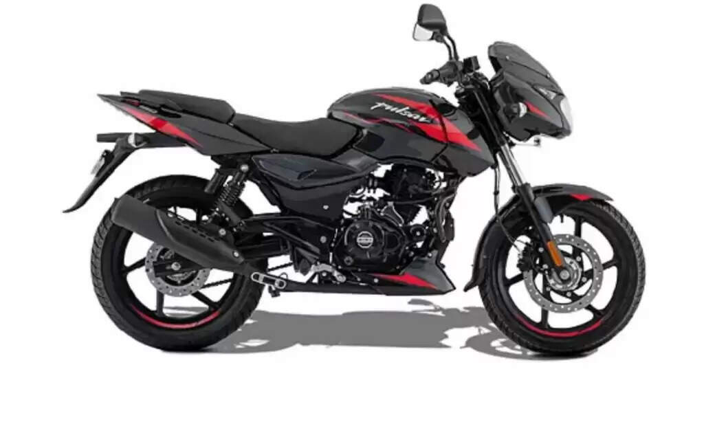 Bajaj Pulsar Bike: बड़ी बड़ी कंपनियां जिसे हल्का आंक रही थी, उस कंपनी की मोटरसाइकिल बन गई नंबर-1