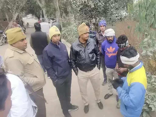 Haryana Crime News: पत्नी की ईंट मारकर हत्या कर शव को बिटोड़े में जलाया, ग्रामीणों ने अधजला शव बाहर निकालकर बुलाई पुलिस